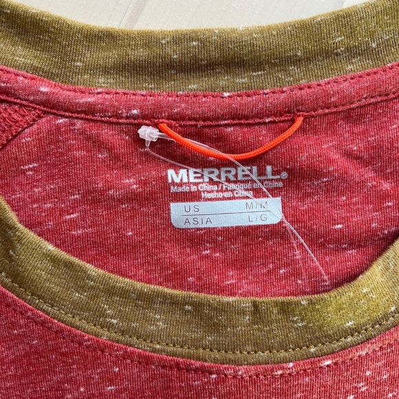 Merrell Trailhead Tee - NWT - Picture 5 of 8